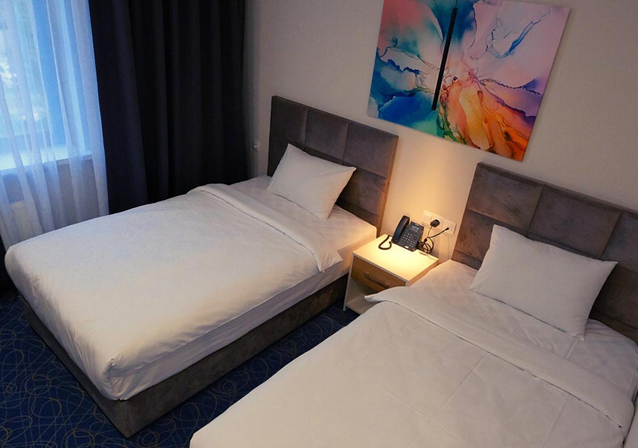 Add Hotel אלמטי מראה חיצוני תמונה