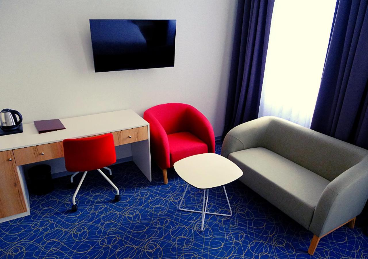 Add Hotel אלמטי מראה חיצוני תמונה