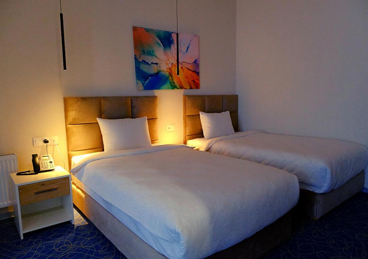 Add Hotel אלמטי מראה חיצוני תמונה
